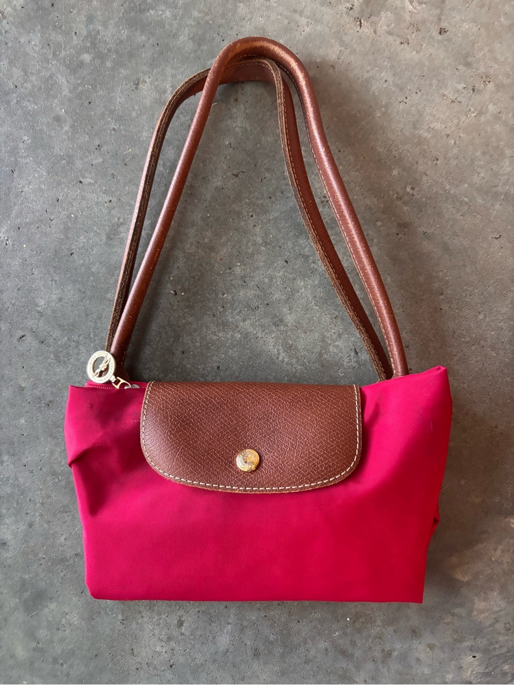 Quiet Luxury Longchamp Le Pliage Large French Nylon Folding Red Tote Bag - Picture 4 of 12